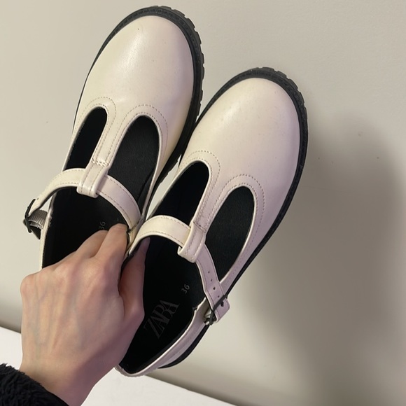Zara Mary Janes lug sole buckled t-strap shoes flats - Picture 2 of 5